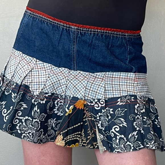 Vintage Z. Cavaricci mixed media ruffled mini skirt - Picture 3 of 8